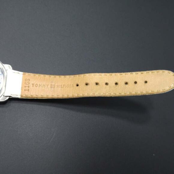 Hilfiger Ladies Watch White, Leather Band, NEW BATTERY - Picture 15 of 16